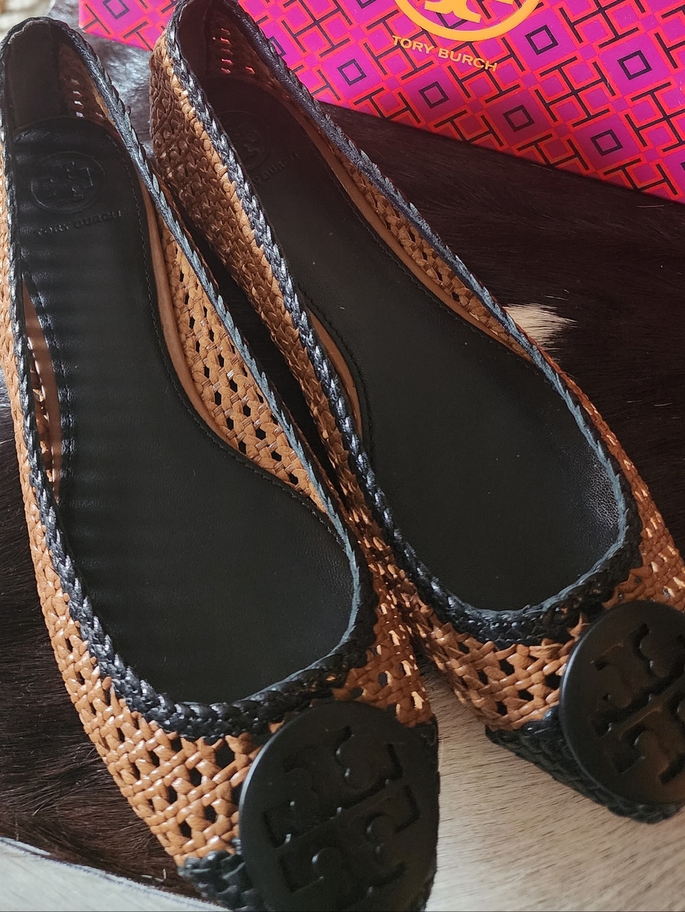 Tory Burch Tan and Black Woven Leather Ballet Flats - Picture 4 of 5